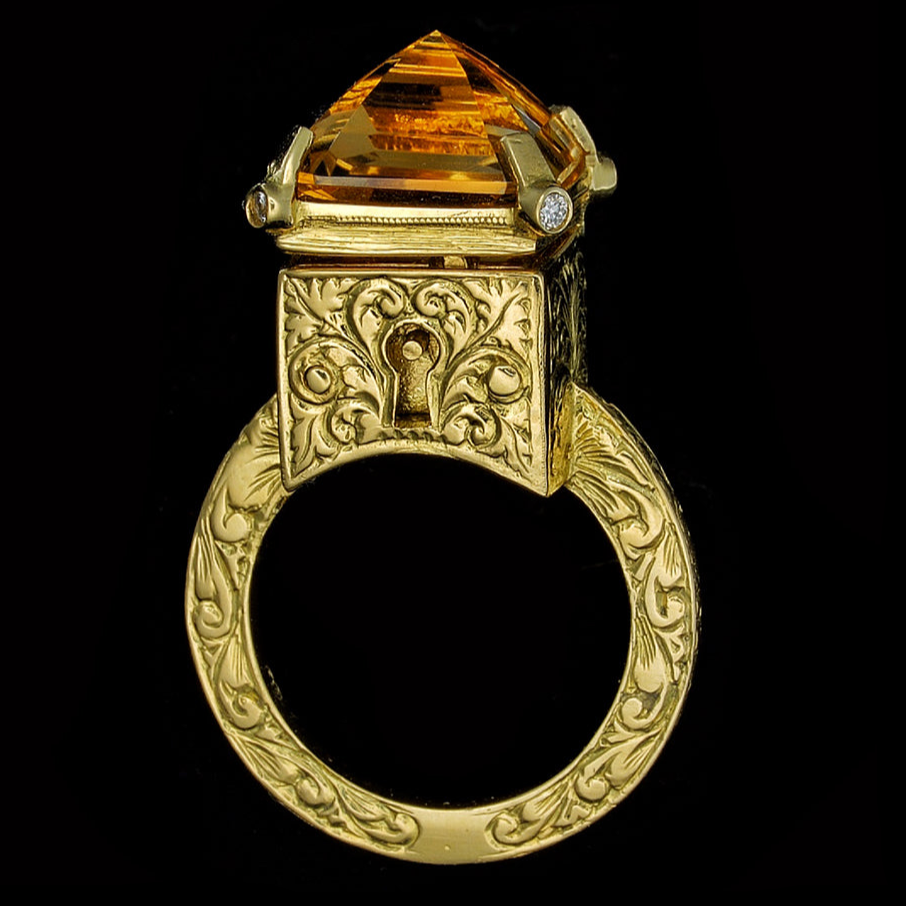MAJESTIC CITRINE POISON RING
