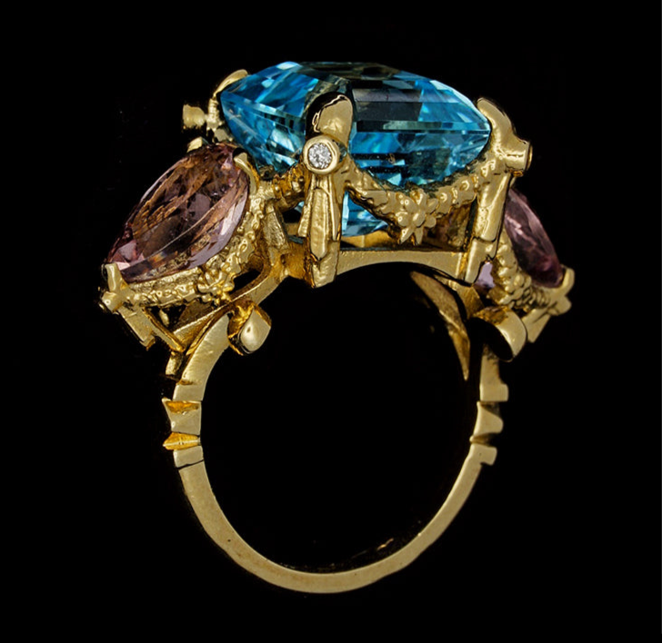FLUORESCENCE GARLAND RING