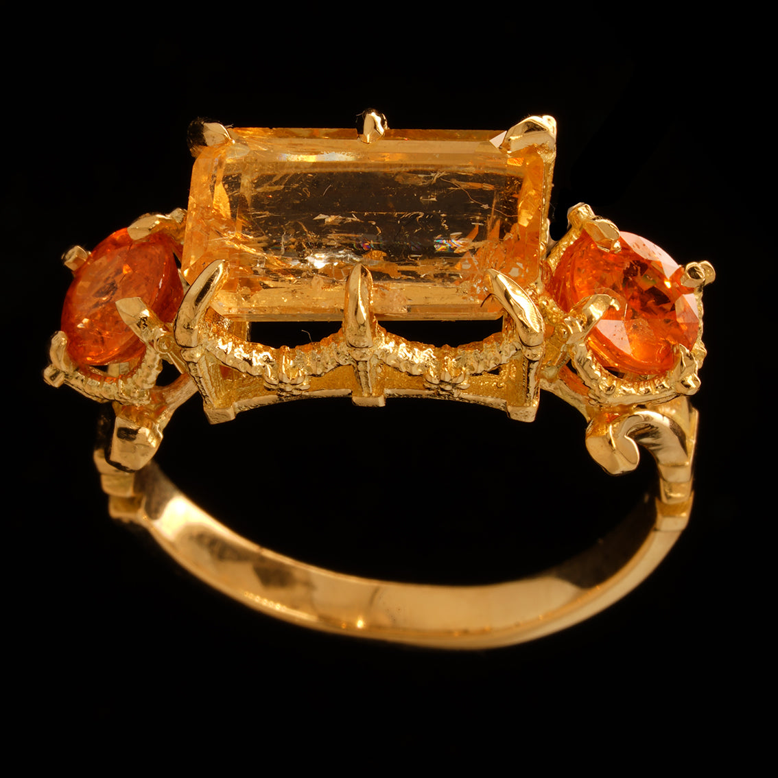 PRIMROSE MAJESTY RING