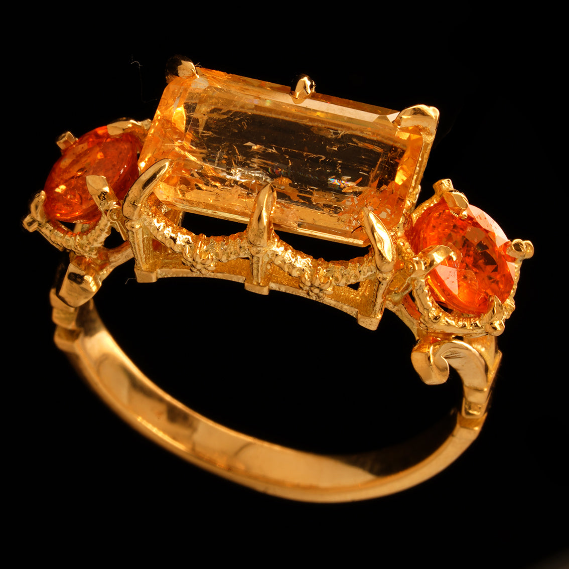 PRIMROSE MAJESTY RING