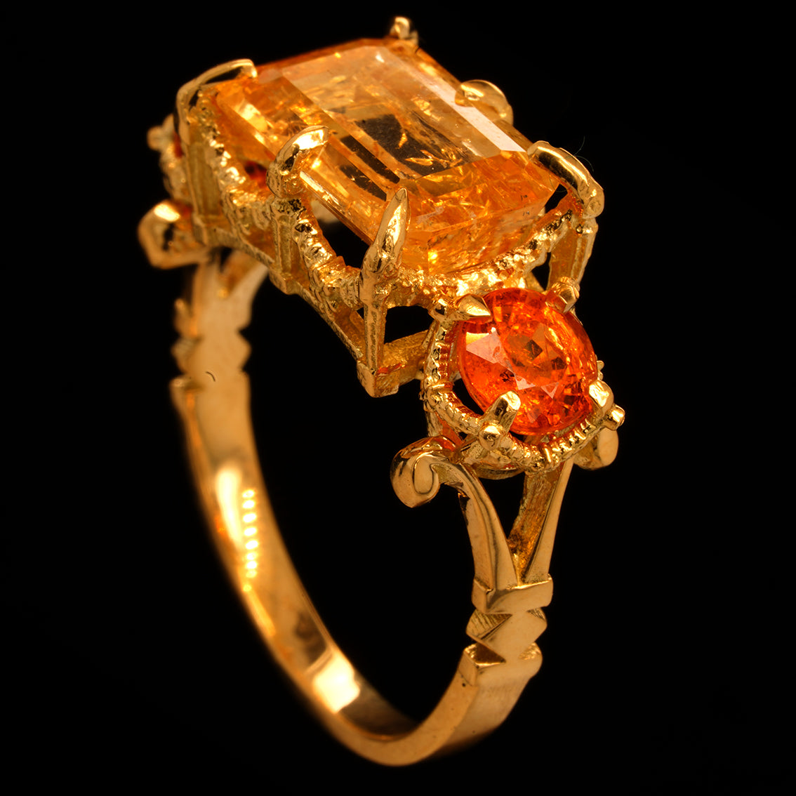 PRIMROSE MAJESTY RING