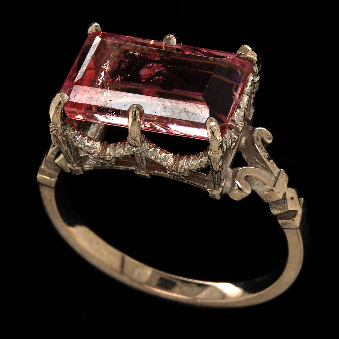 aa BLUSH OF ELEGANCE RING