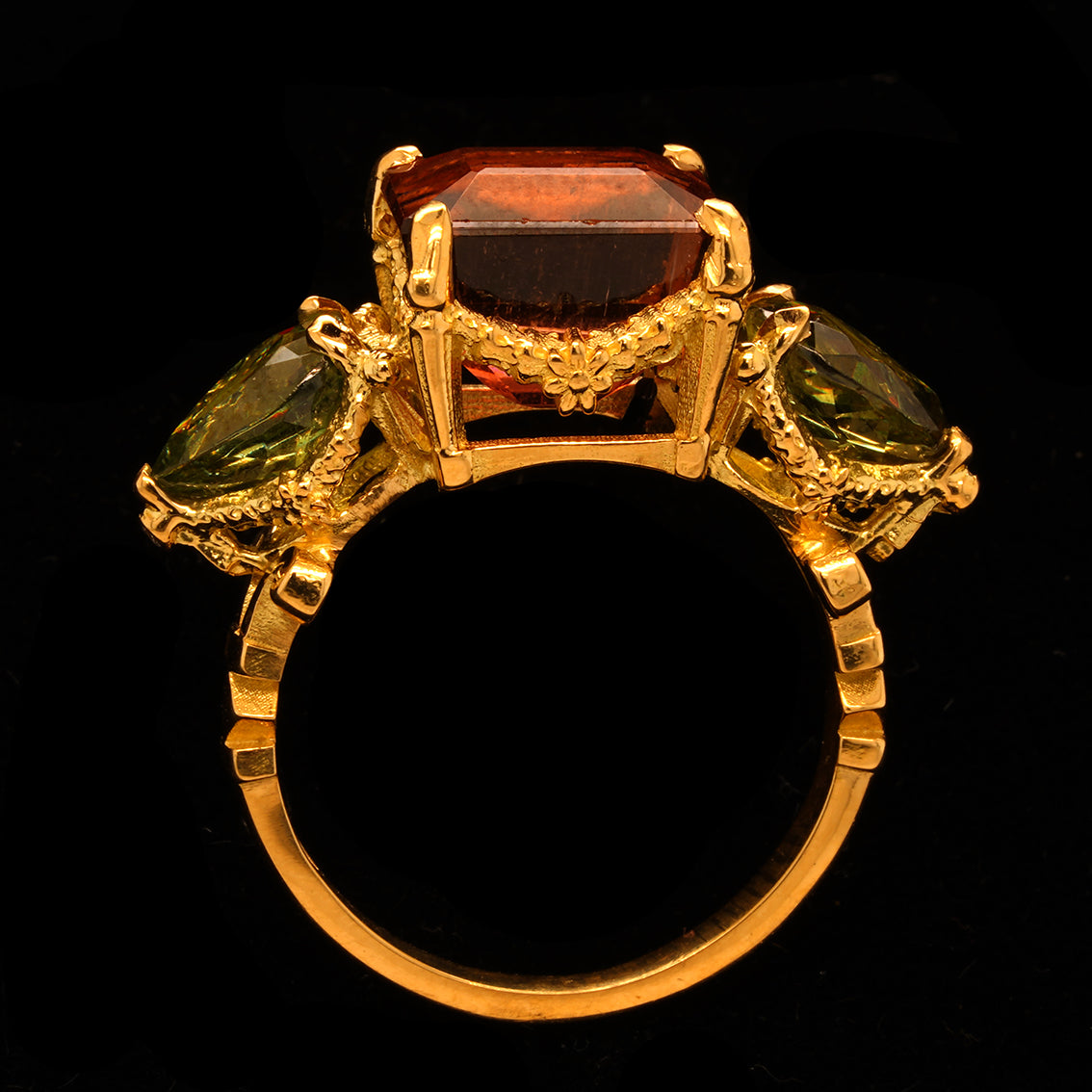 ROSETTE NOIR RING