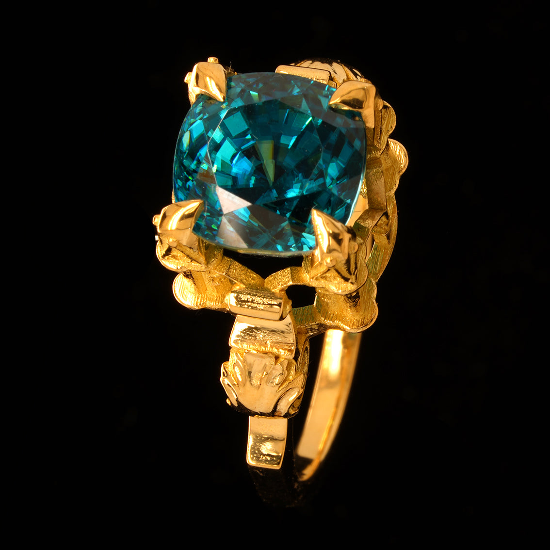 SPLENDOUR SANCTUM RING