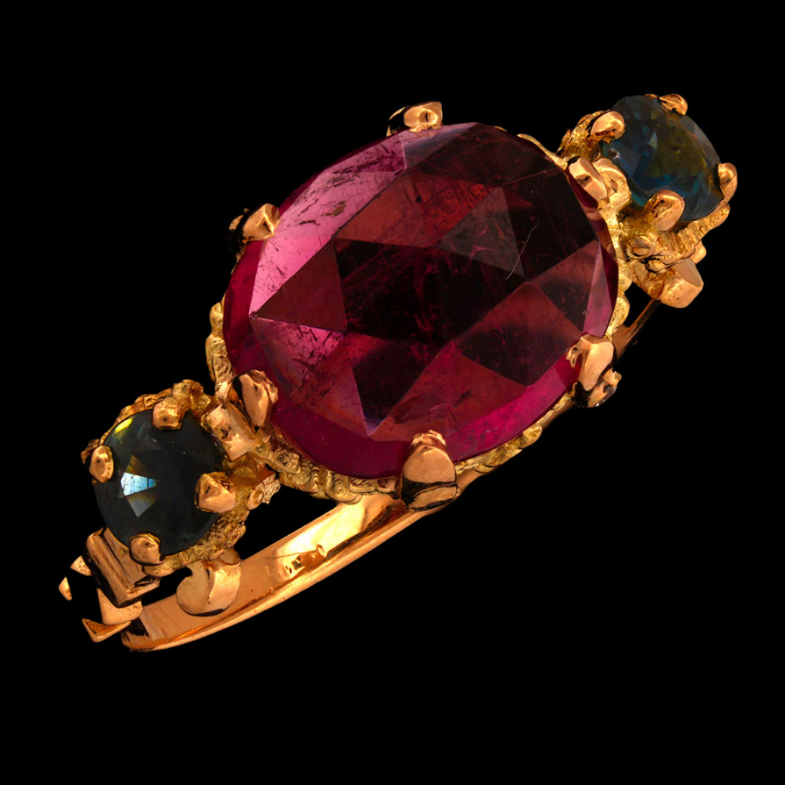 RADIANT ELEGANCE RING