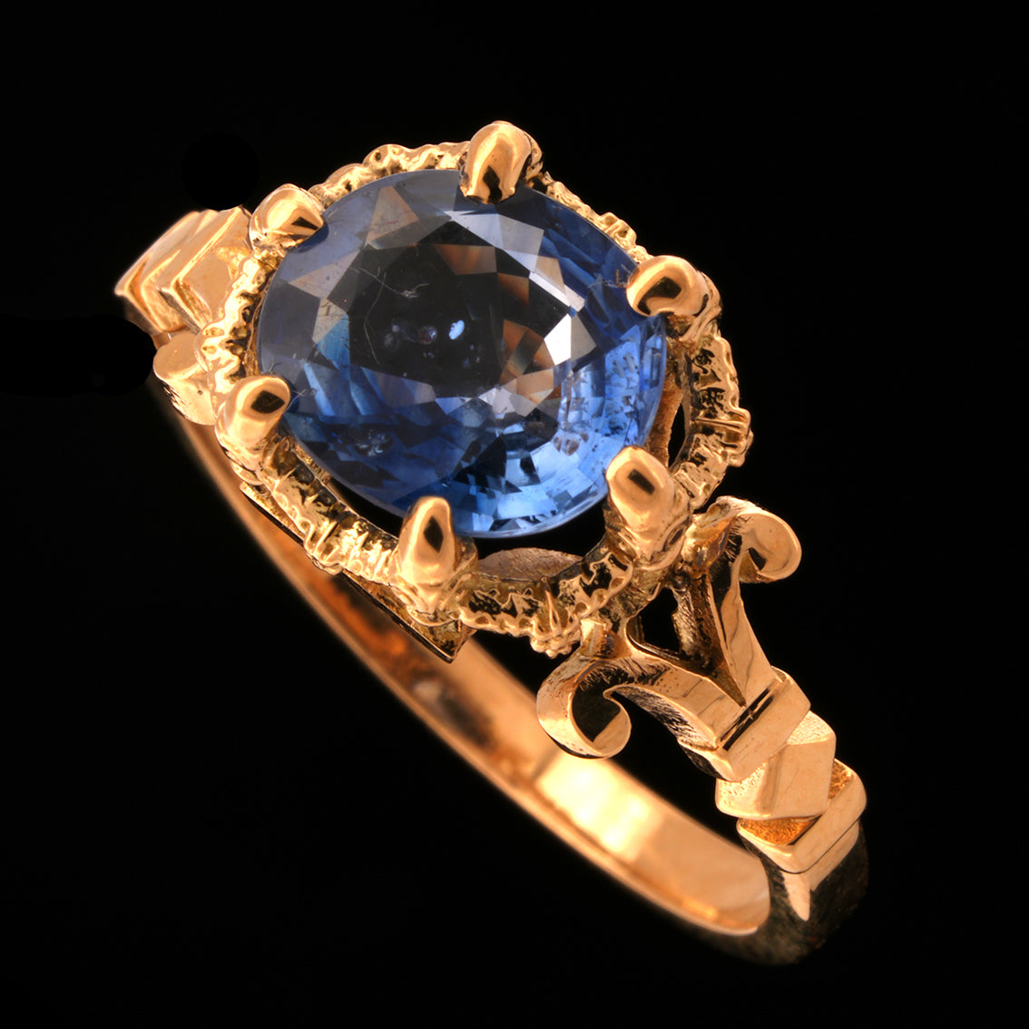 GARLAND SAPPHIRE RING