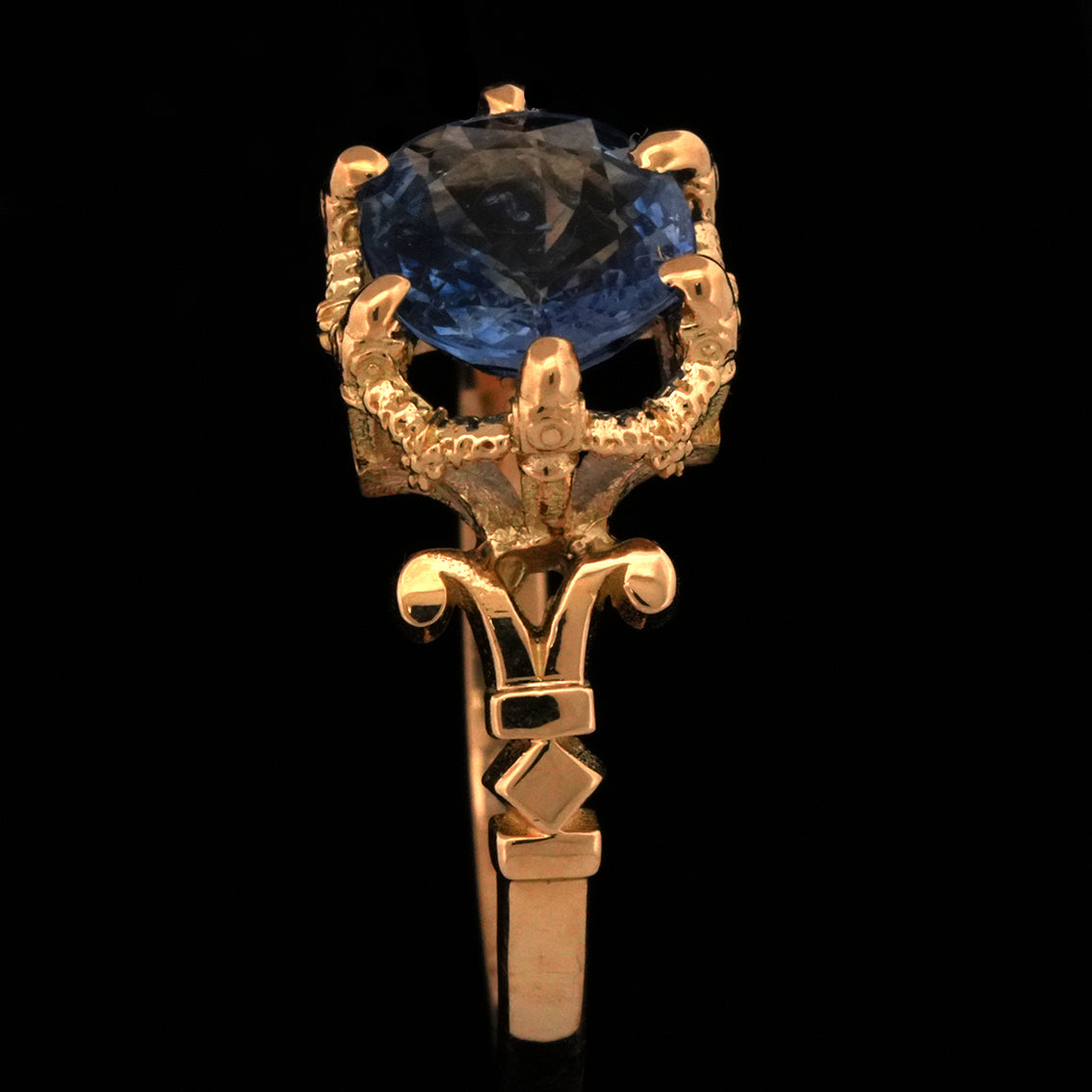 GARLAND SAPPHIRE RING