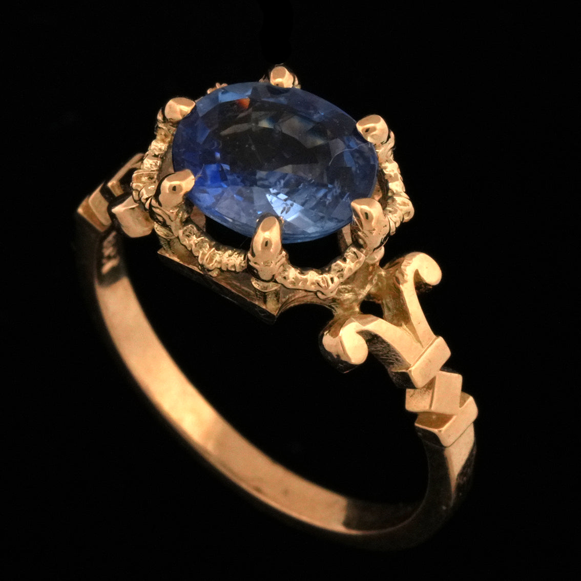 GARLAND SAPPHIRE RING