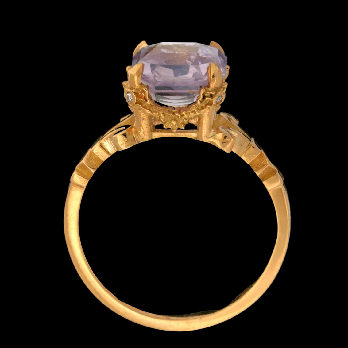 LADY LILAS SAPPHIRE RING