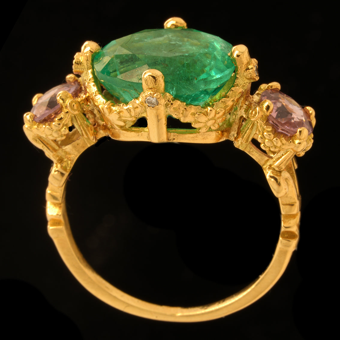 POMPADOUR EMERALD RING