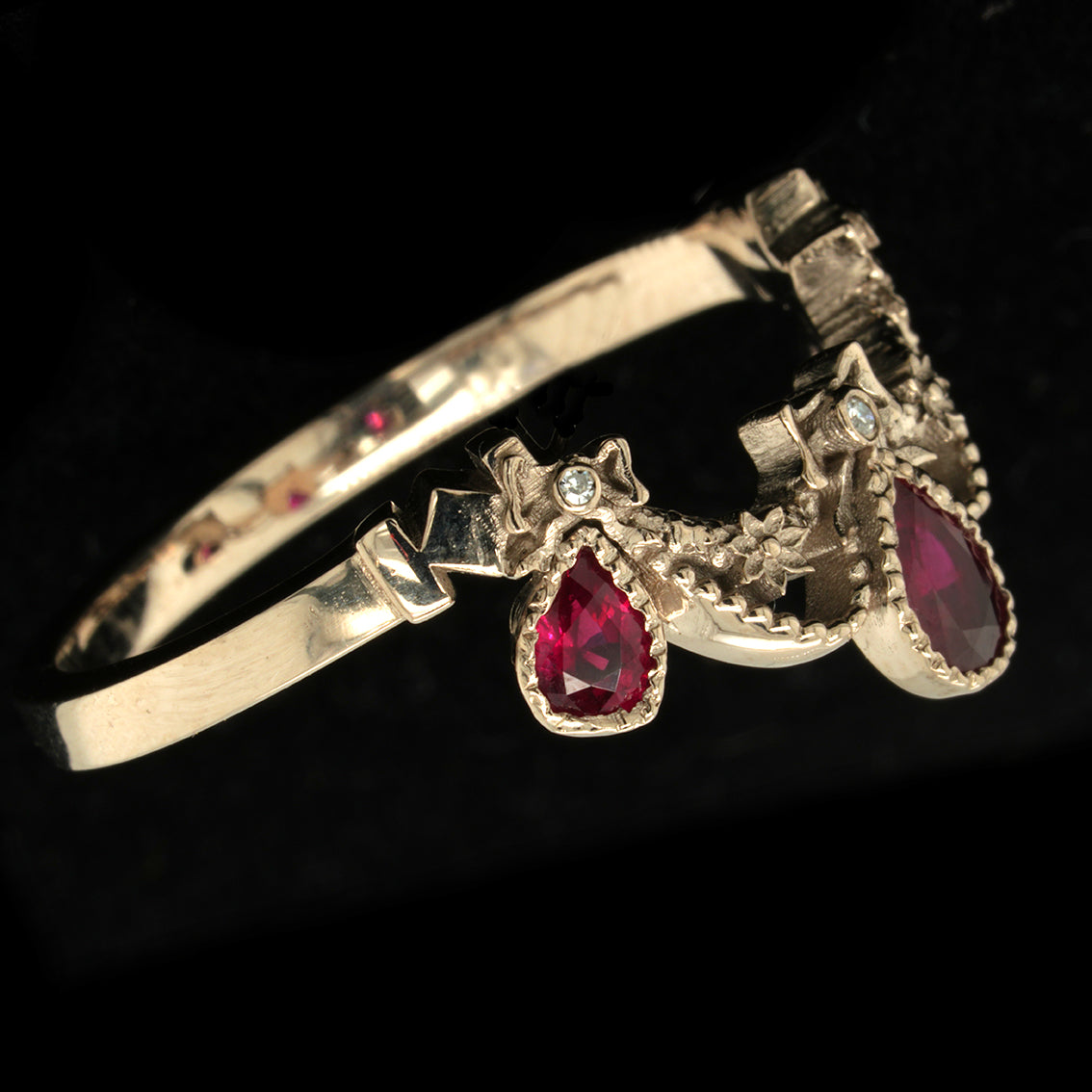 BERIBBONED RUBY RING