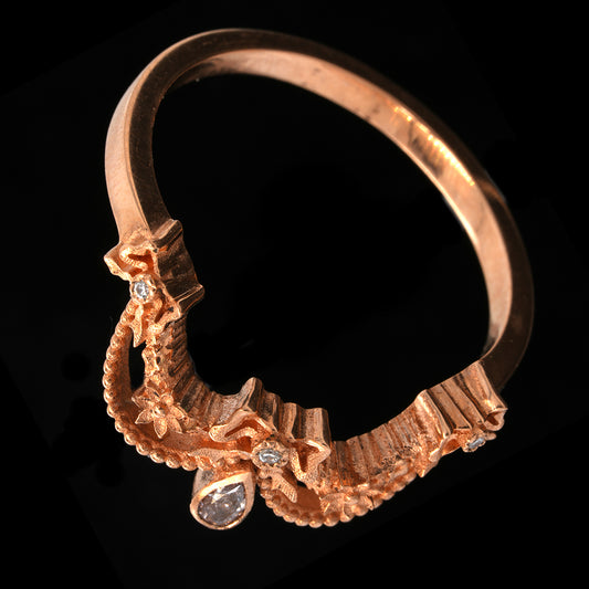 BERIBBONED DIAMOND RING