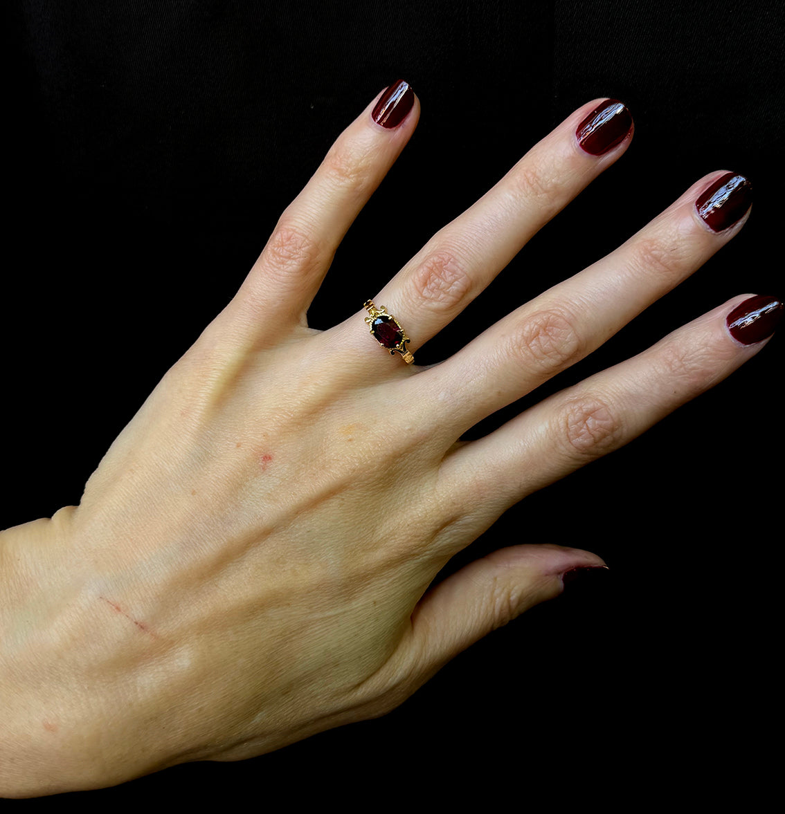 JOSEPHINE GARNET RING