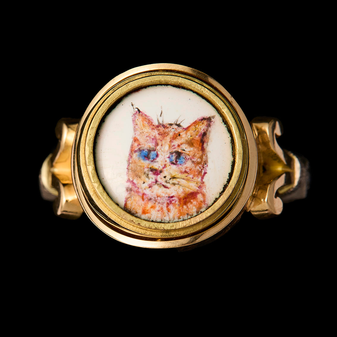 MONOGRAM AND PORTRAIT SWIVEL RING