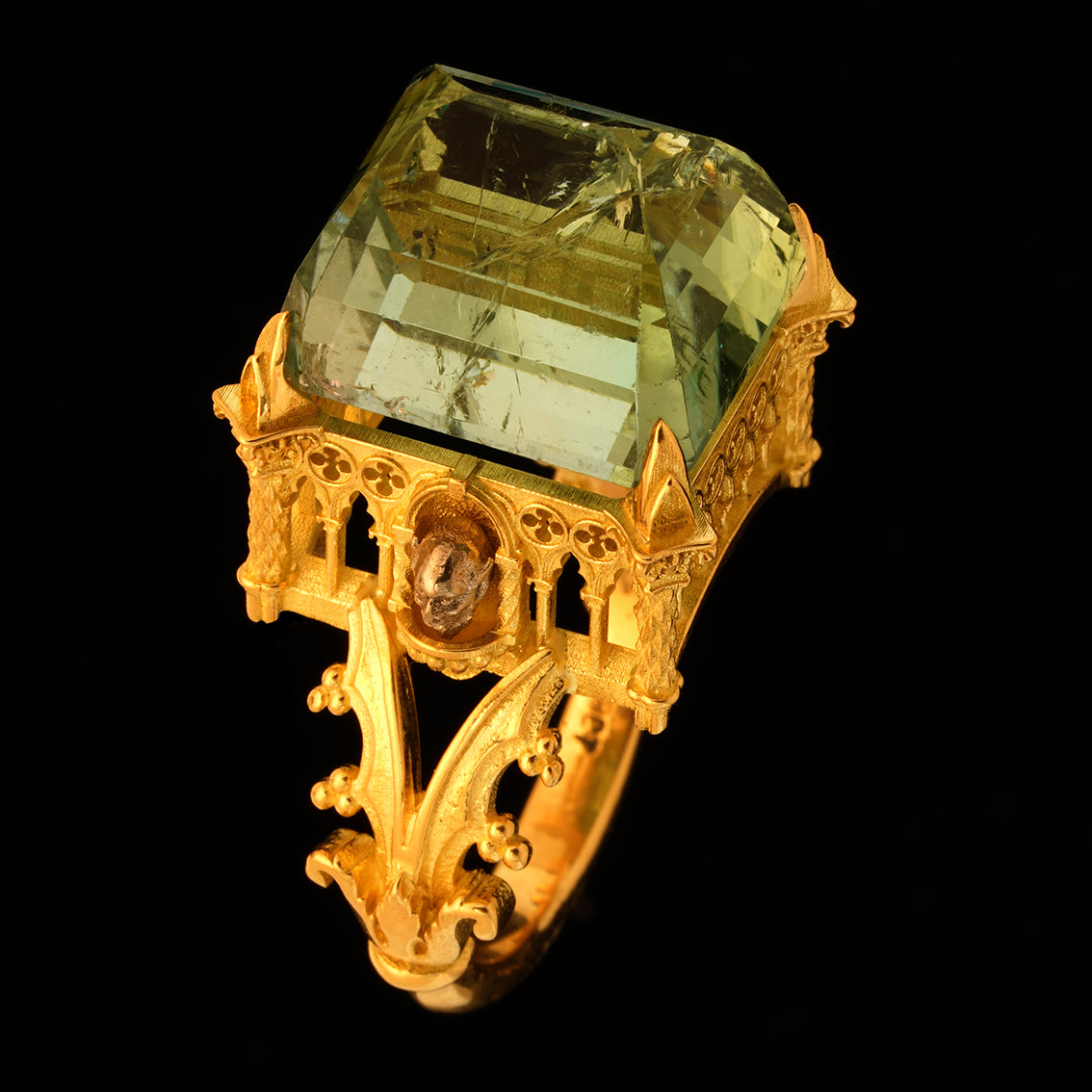 GUARDED PALAZZO RING