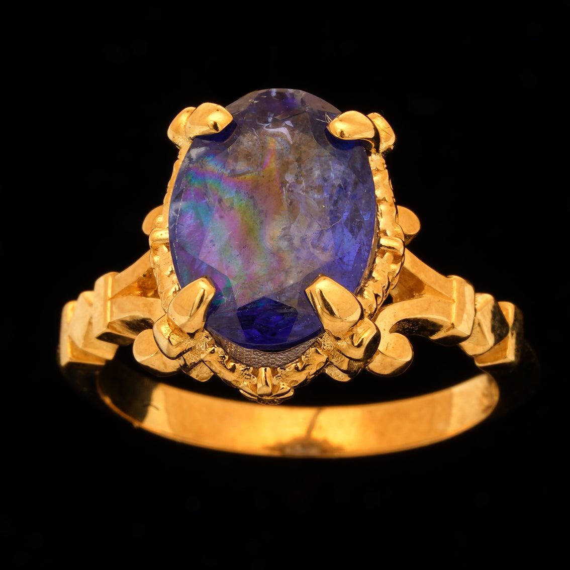 GARLANDS TANZANITE RING