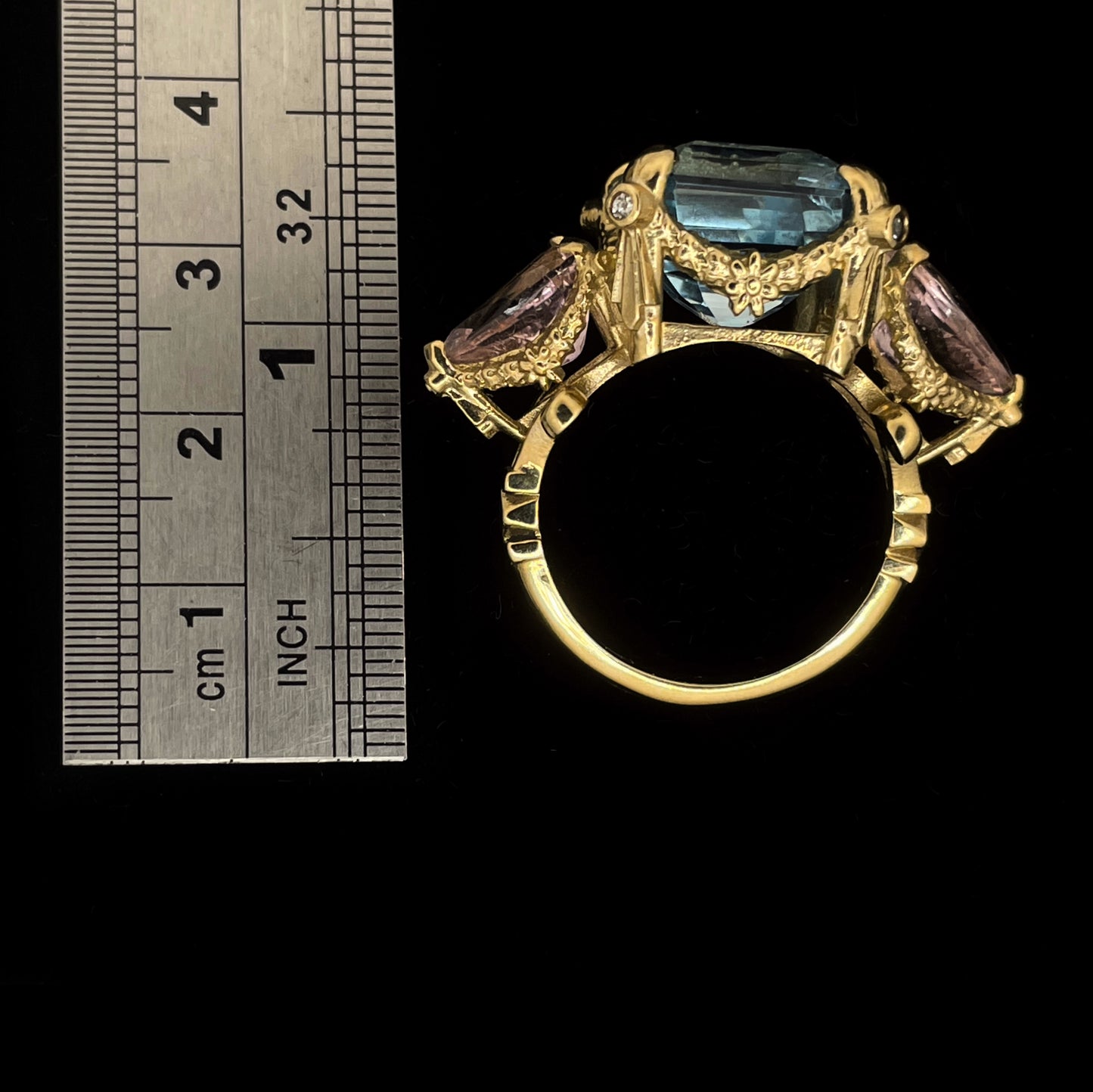 FLUORESCENCE GARLAND RING