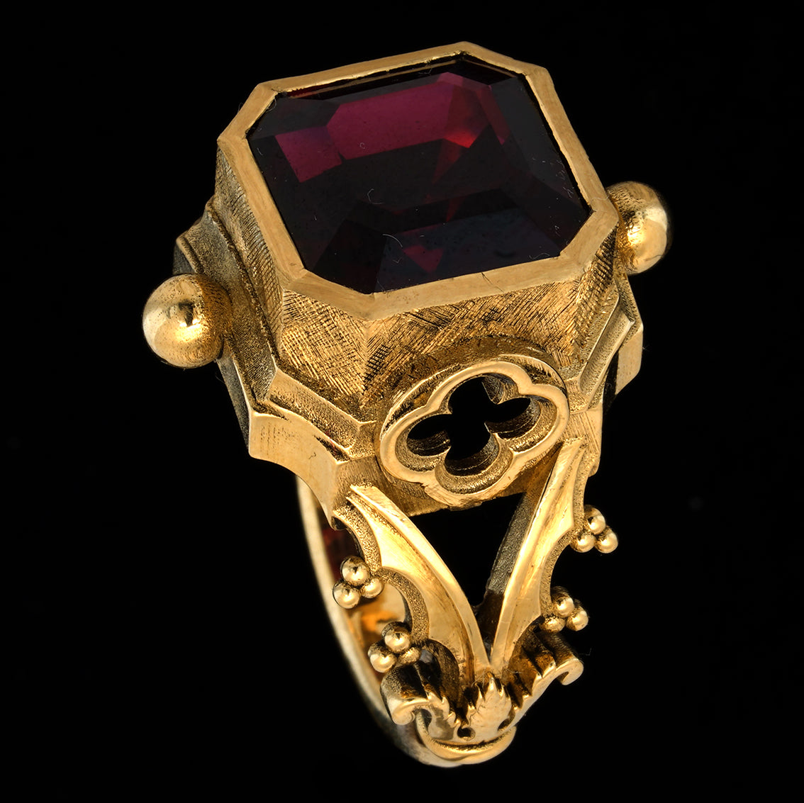 ANELLO CON GRANATO GOTICO PALAZZO DUCALE
