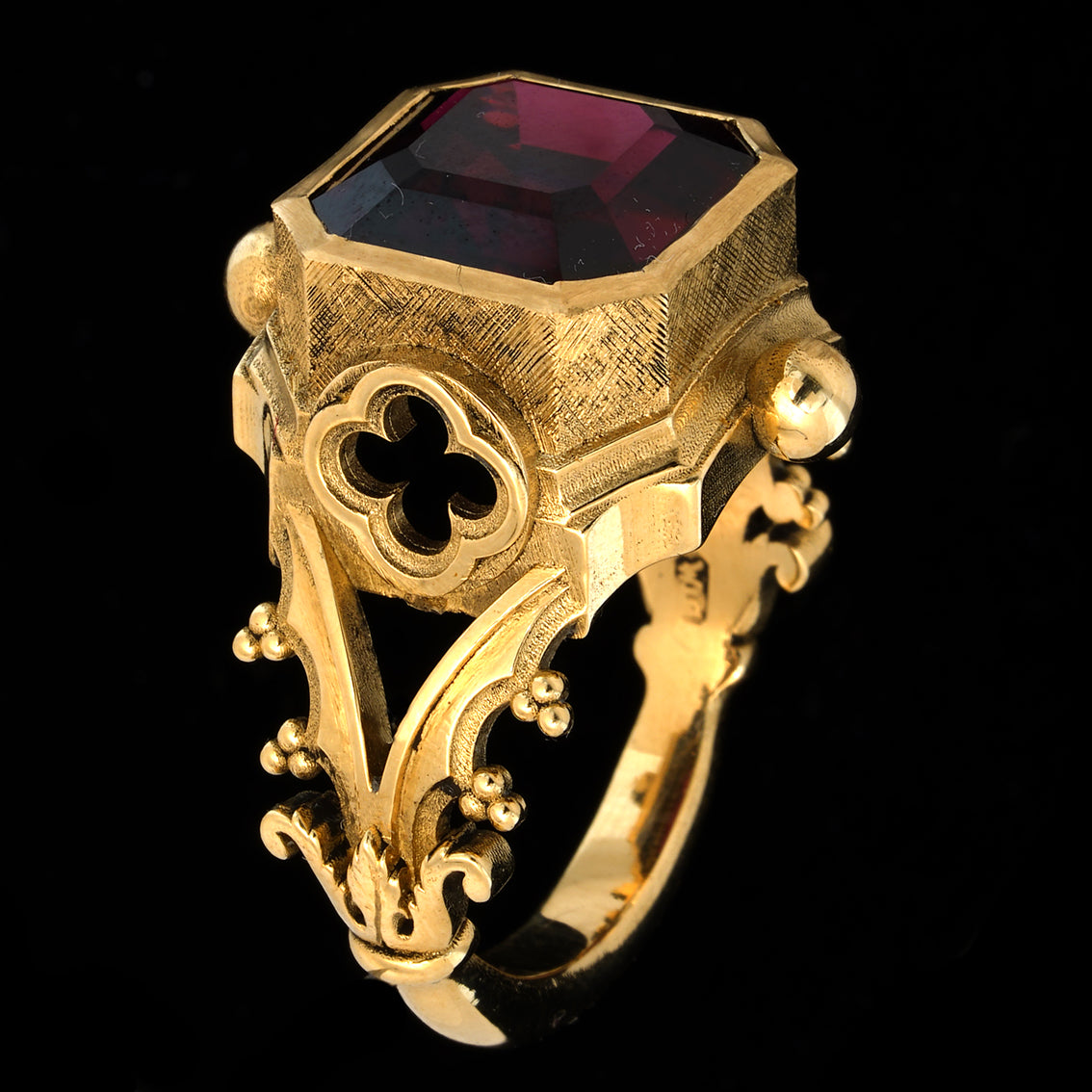 ANELLO CON GRANATO GOTICO PALAZZO DUCALE