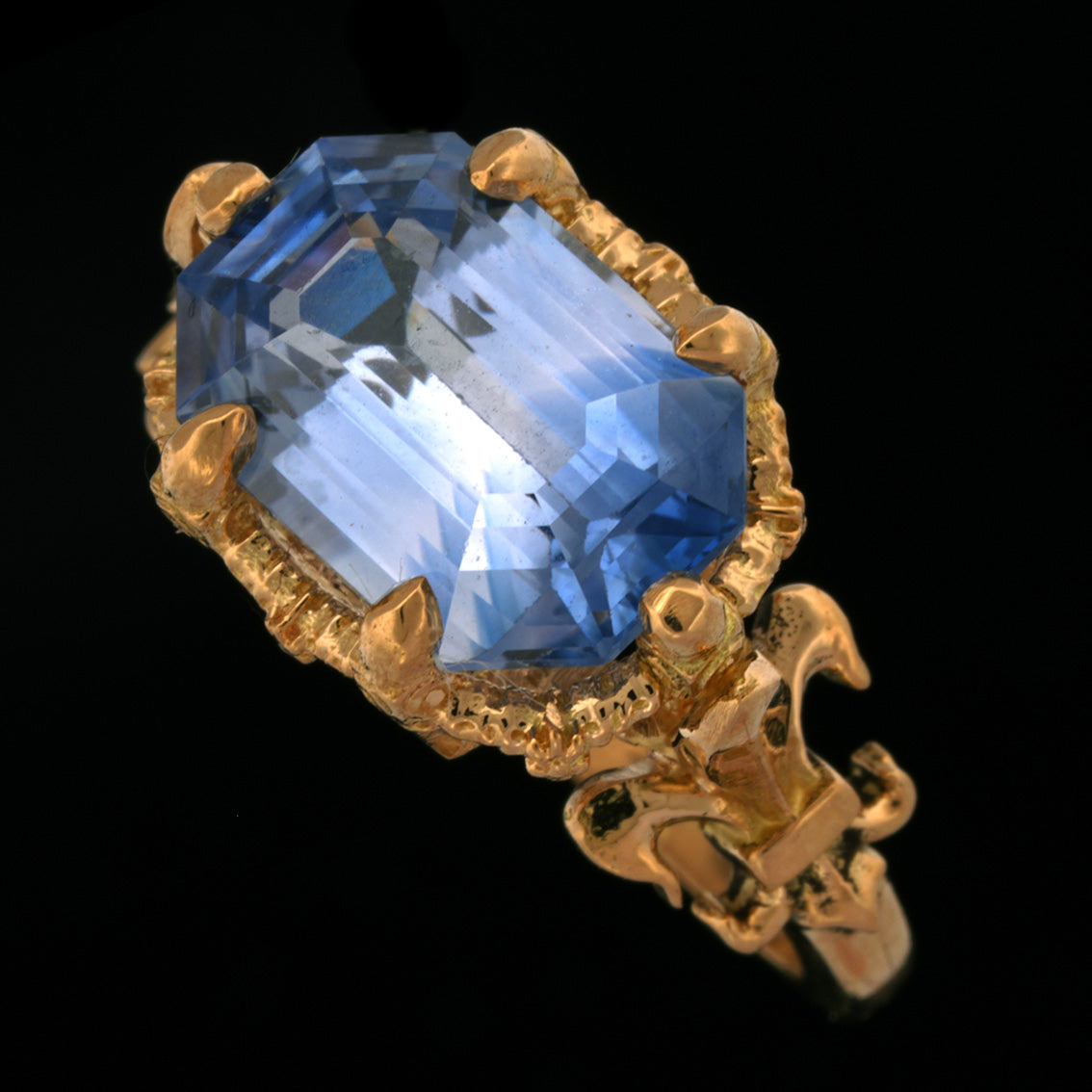 BLEU CIEL SAPPHIRE RING