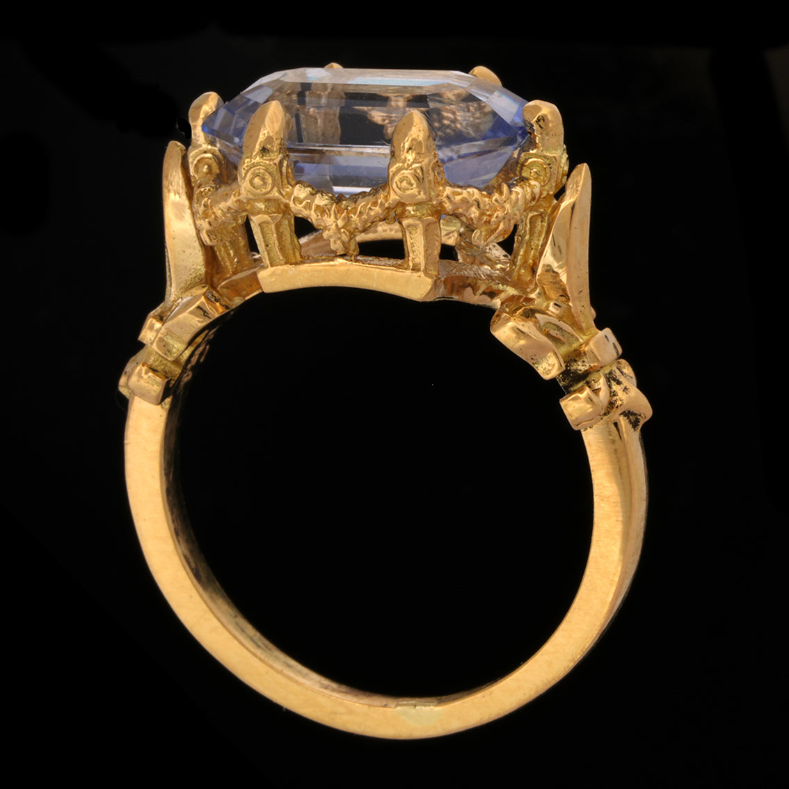 BLEU CIEL SAPPHIRE RING