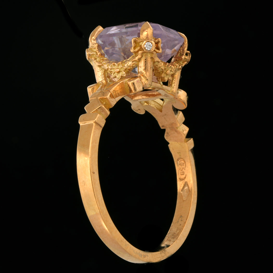 LADY LILAS SAPPHIRE RING
