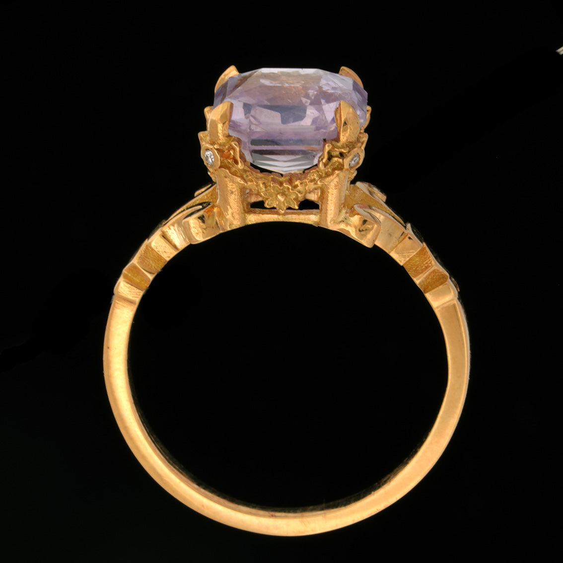 LADY LILAS SAPPHIRE RING