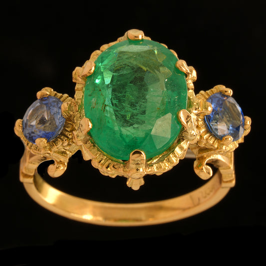 EXQUISITE EMERALD RING