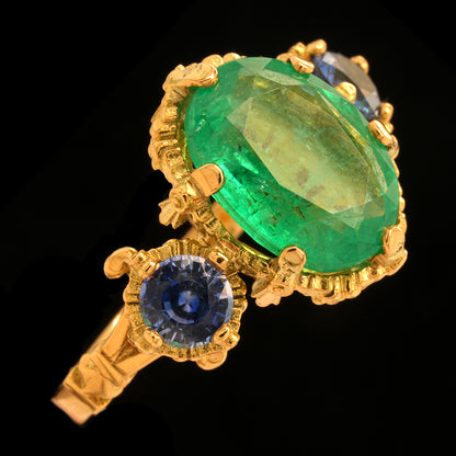 EXQUISITE EMERALD RING