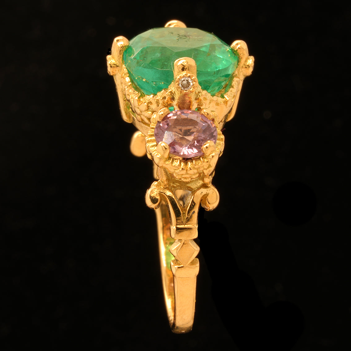 POMPADOUR EMERALD RING
