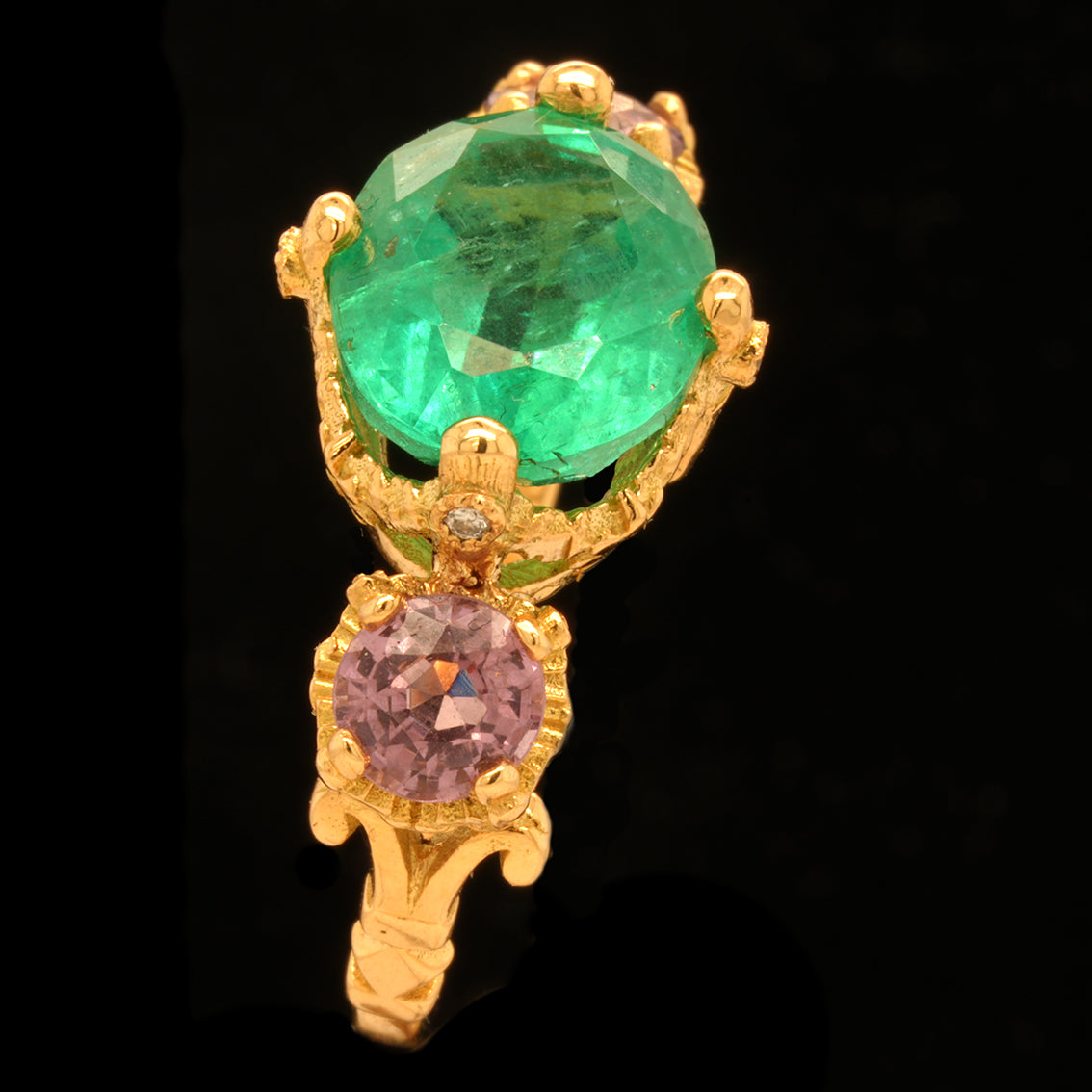 POMPADOUR EMERALD RING