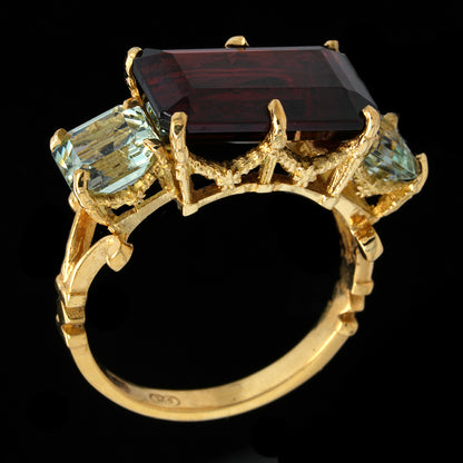 GARLAND MAJESTY RING