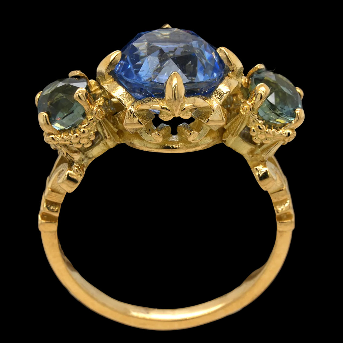 AMPHITRYON SAPPHIRE RING