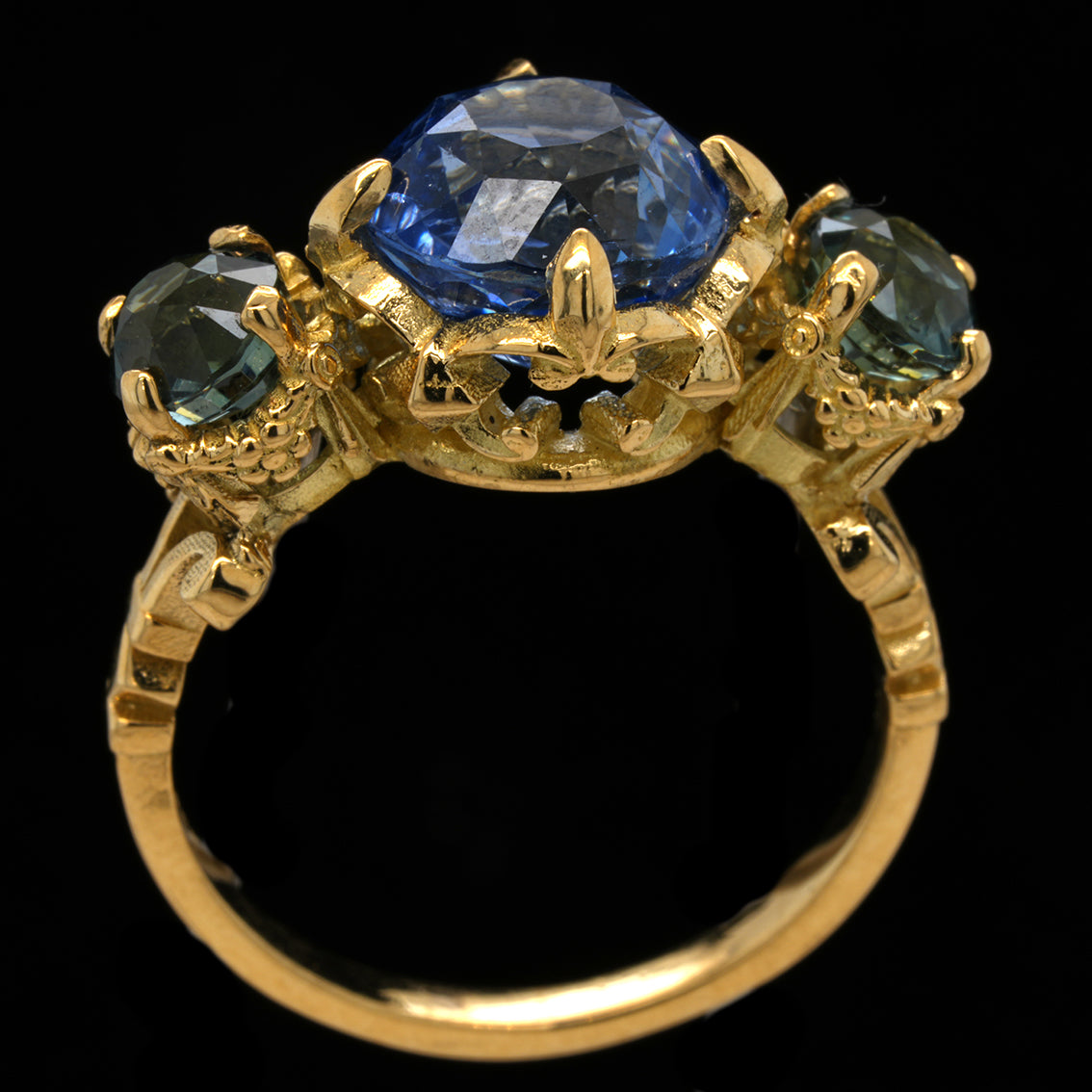 AMPHITRYON SAPPHIRE RING