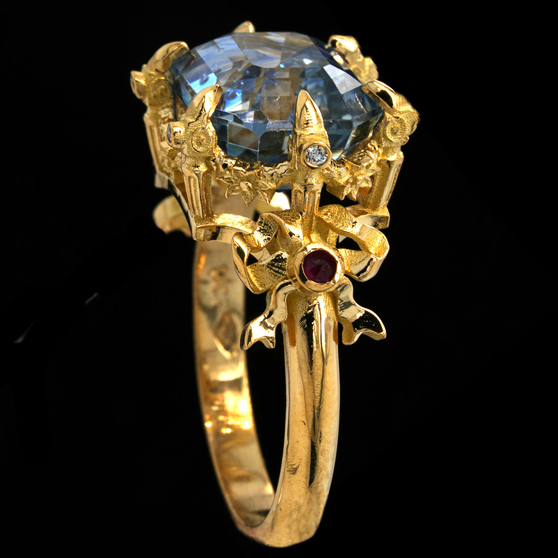 BERIBBONED PARTI SAPPHIRE RING