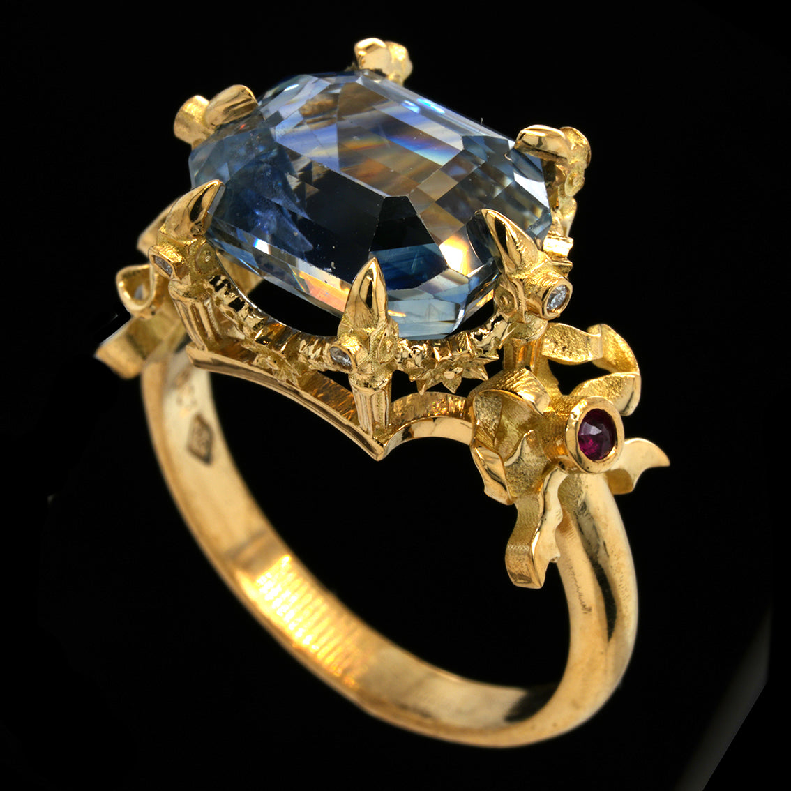 BERIBBONED PARTI SAPPHIRE RING