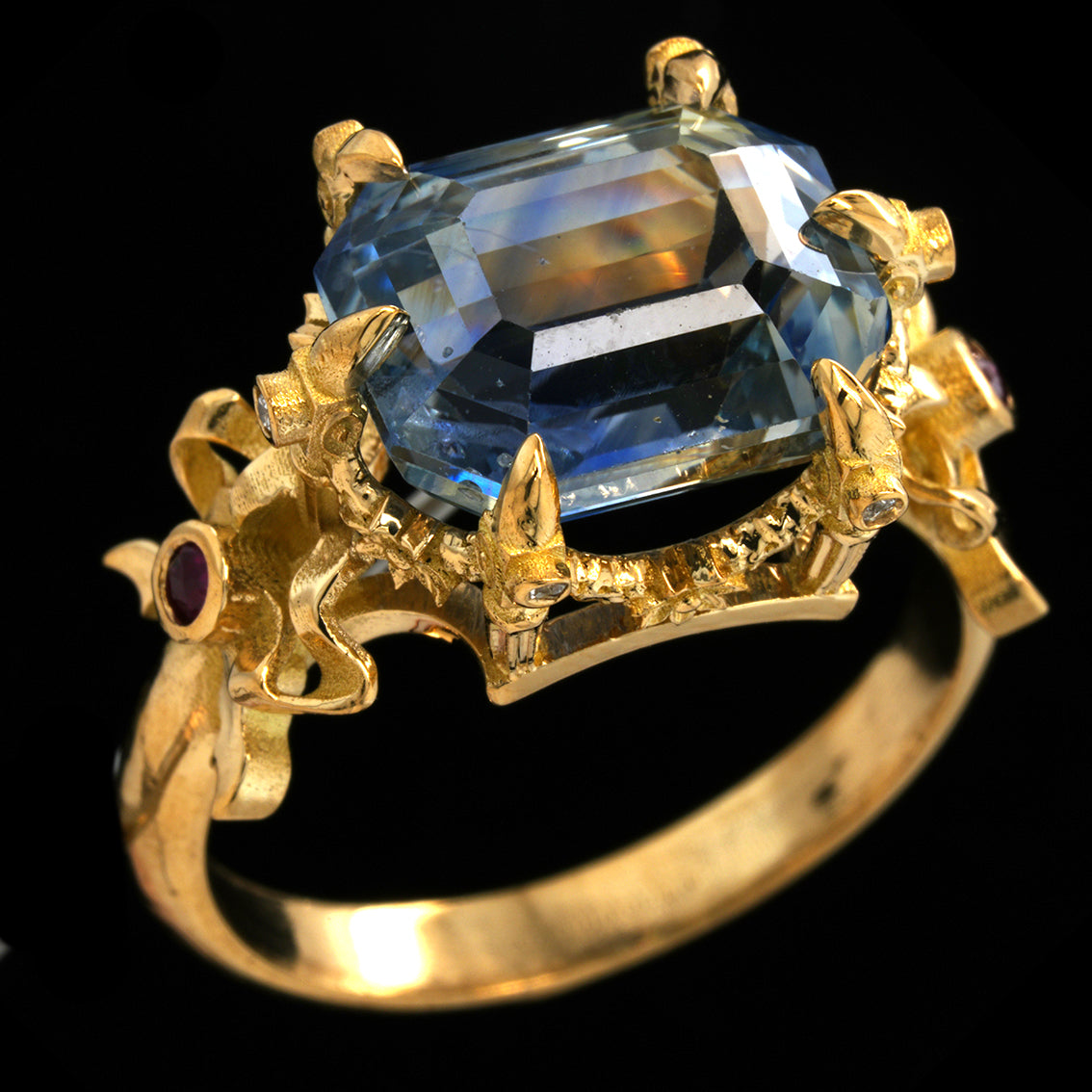 BERIBBONED PARTI SAPPHIRE RING