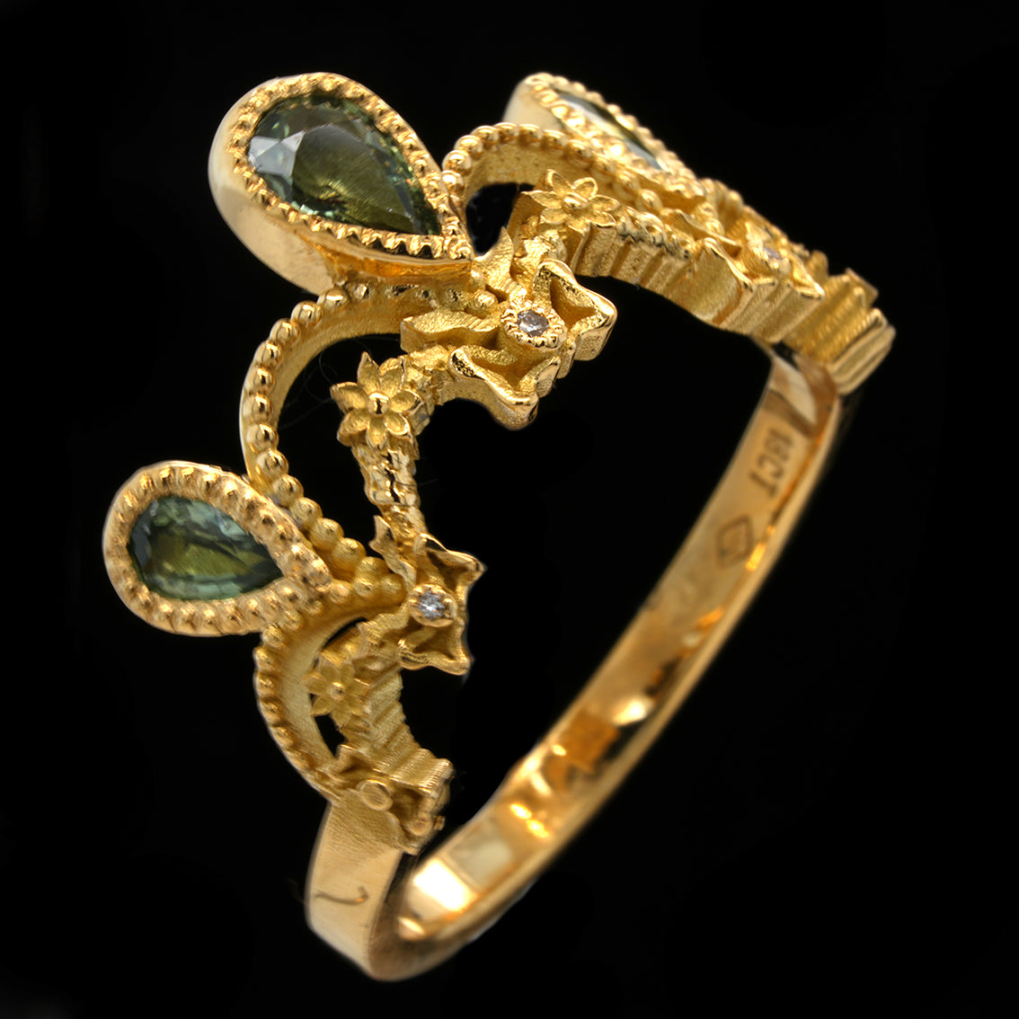 BERIBBONED GREEN SAPPHIRE RING