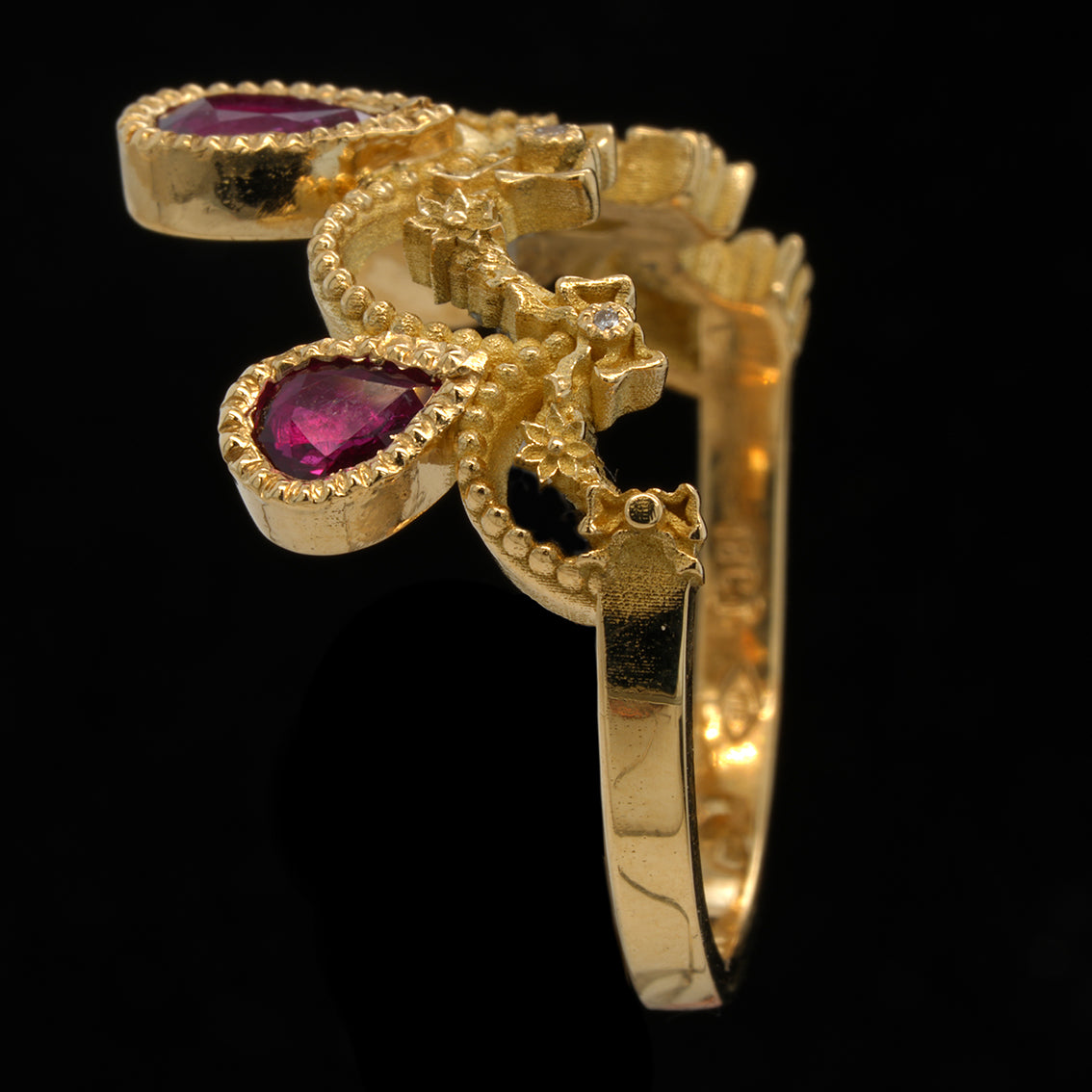 BOWS AND RUBIES RING