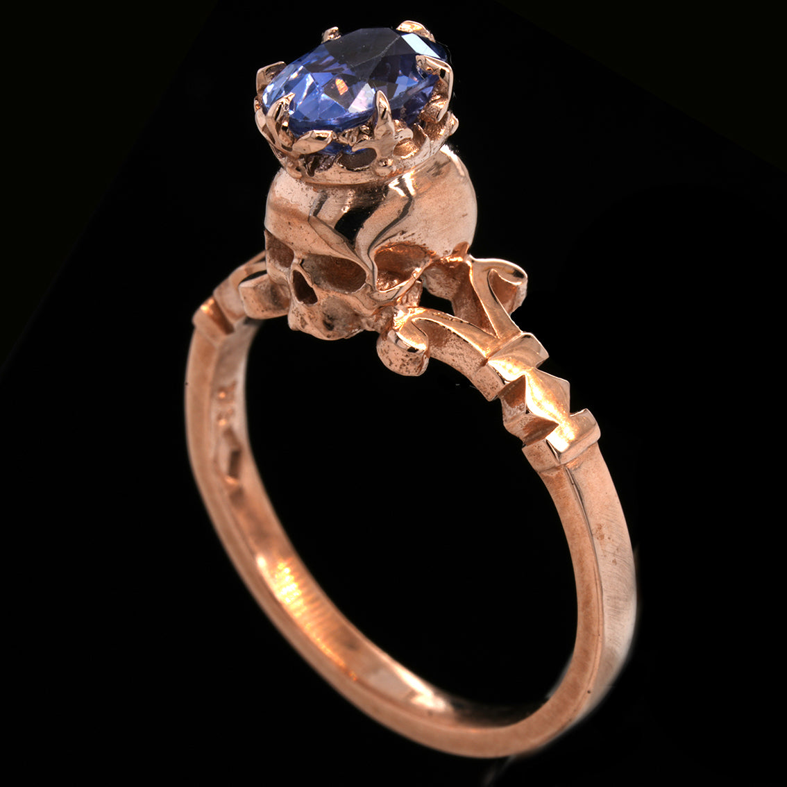 ROSE GOLD CROWNED SKULL RING