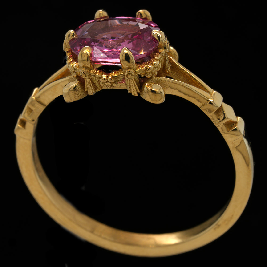 PINK SAPPHIRE GARLAND RING