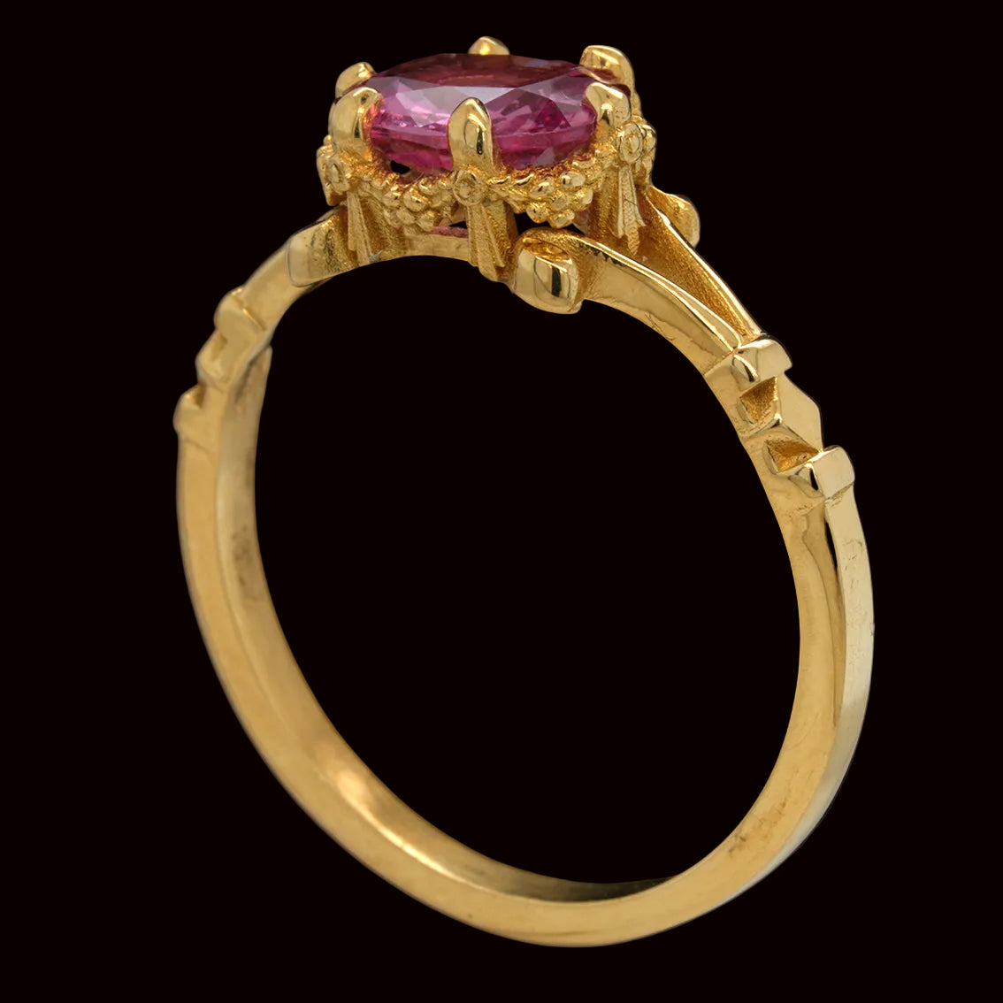 PINK SAPPHIRE GARLAND RING