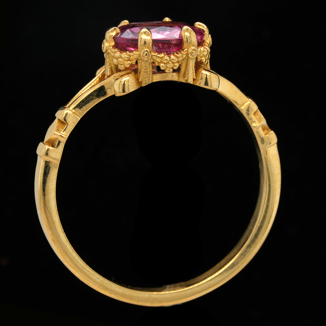 PINK SAPPHIRE GARLAND RING