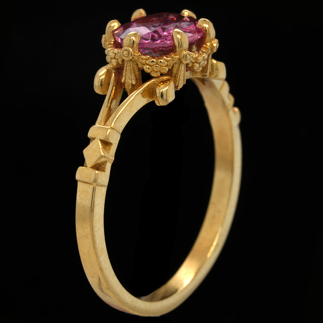 PINK SAPPHIRE GARLAND RING