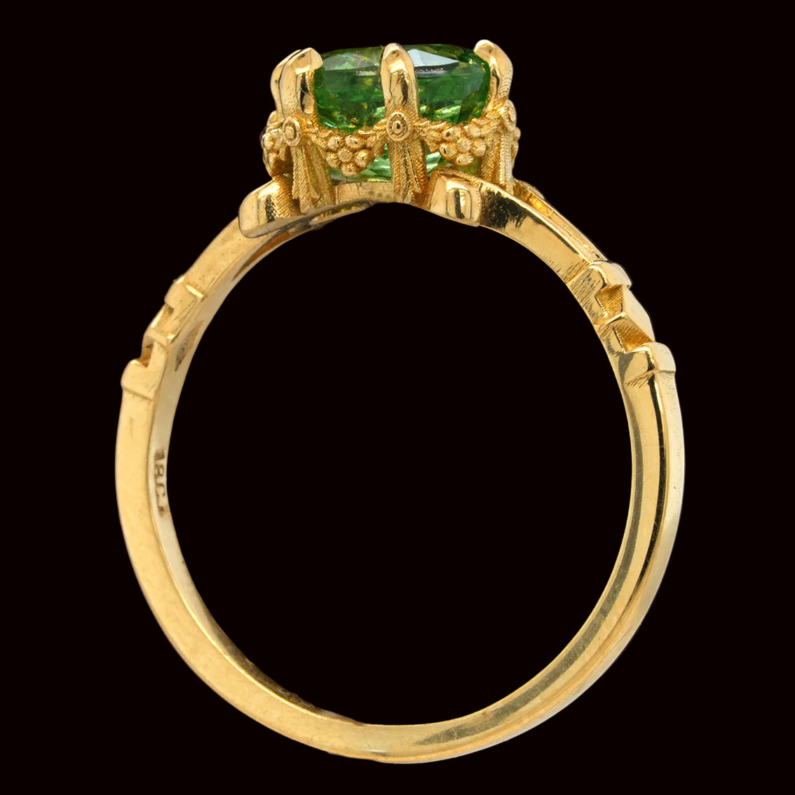 TSAVORITE GARNET GARLAND RING