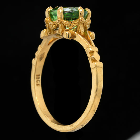 TSAVORITE GARNET GARLAND RING