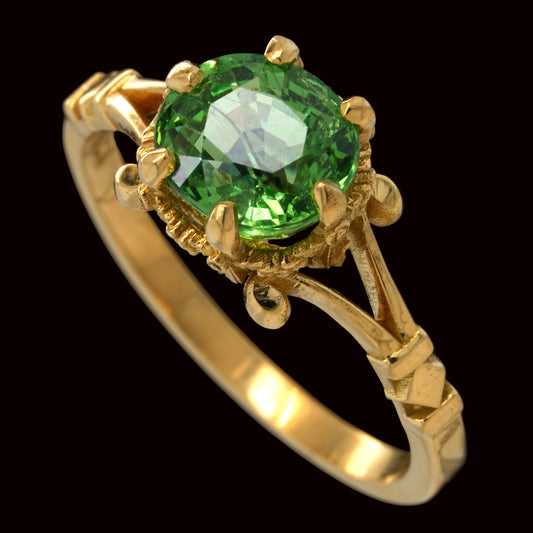 TSAVORITE GARNET GARLAND RING
