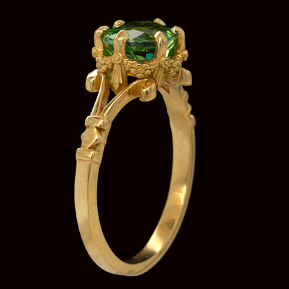TSAVORITE GARNET GARLAND RING