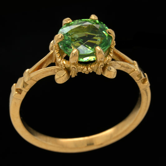 TSAVORITE GARNET GARLAND RING