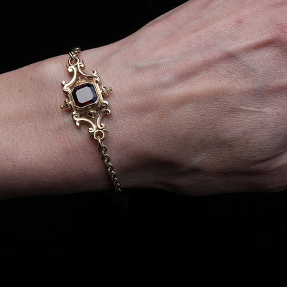 DUCALE GARNET BRACELET